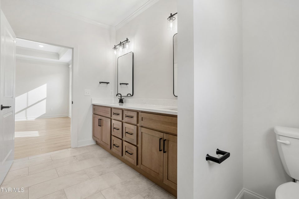 Photo #27: 826 Hairetown Road