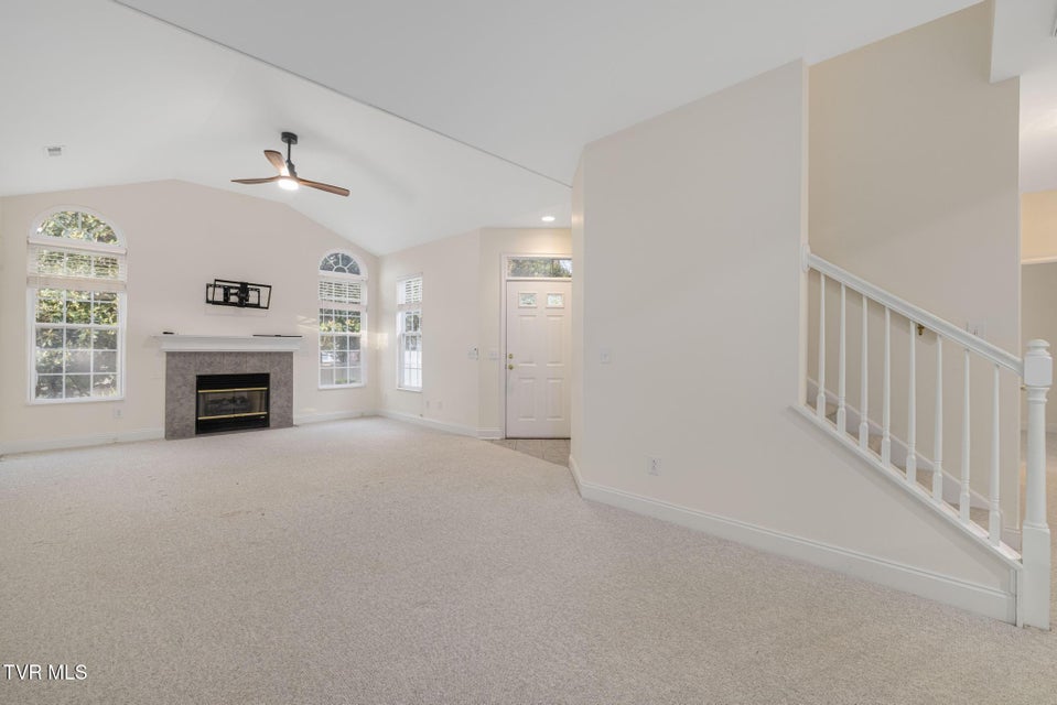 Photo #5: 184 Avonlea Place