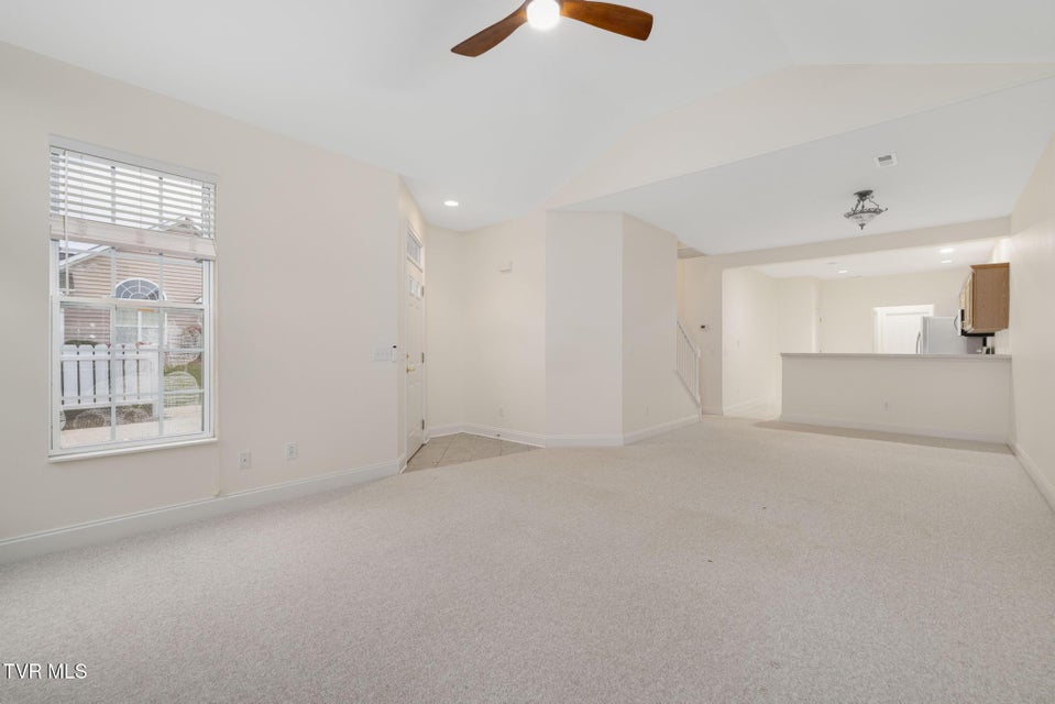 Photo #7: 184 Avonlea Place