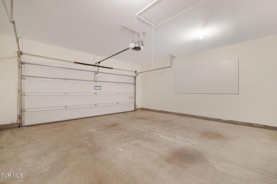 Photo #30: 184 Avonlea Place