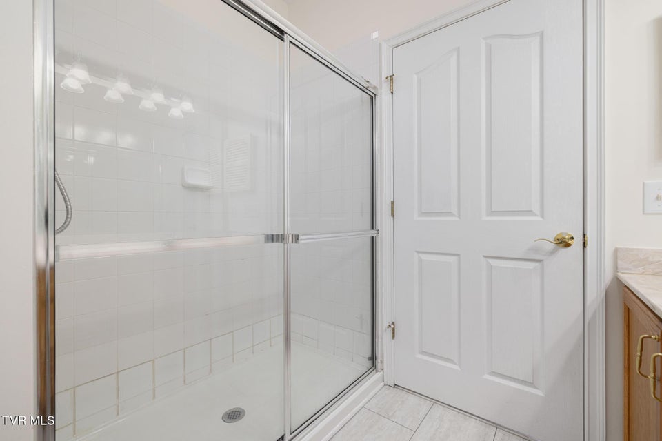 Photo #20: 184 Avonlea Place