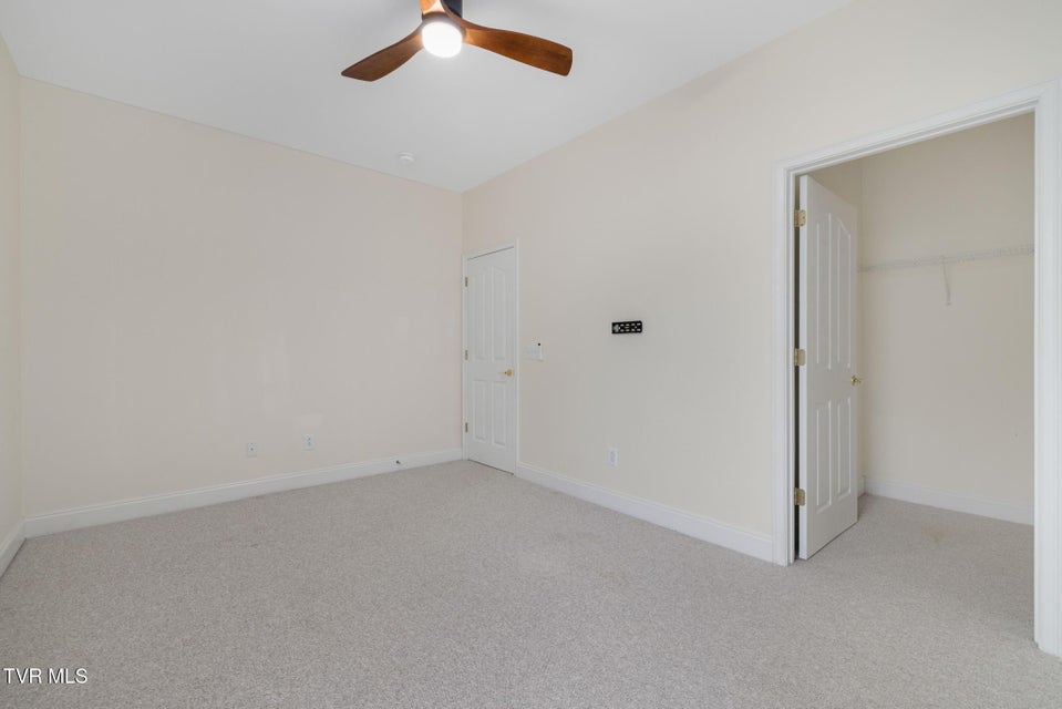 Photo #23: 184 Avonlea Place