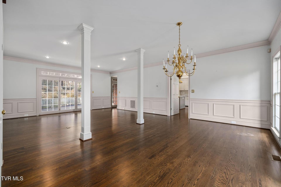 Photo #8: 1221 Radcliffe Avenue