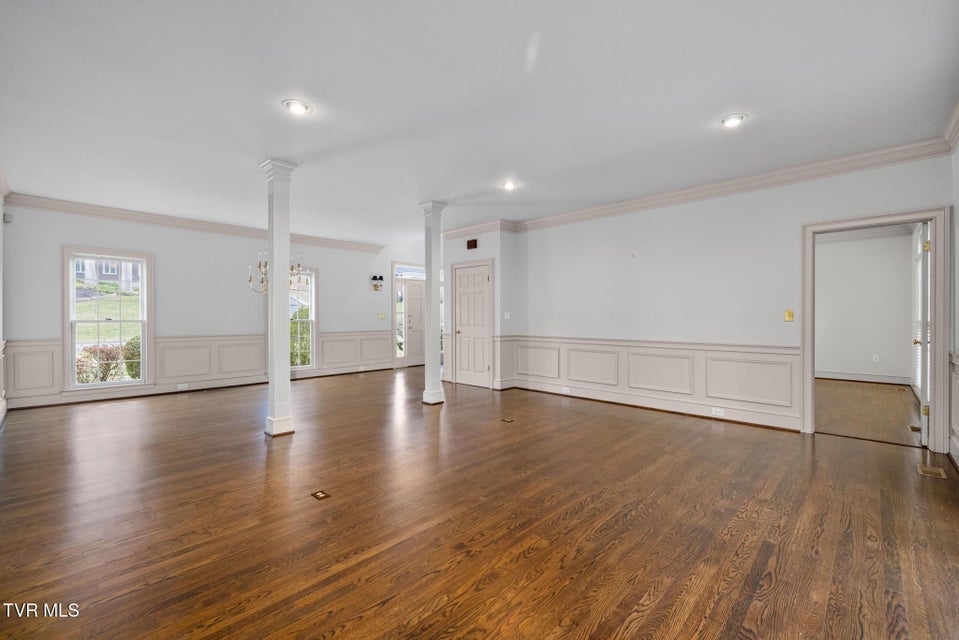 Photo #13: 1221 Radcliffe Avenue