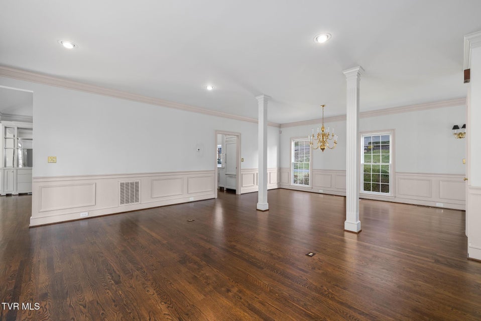 Photo #14: 1221 Radcliffe Avenue