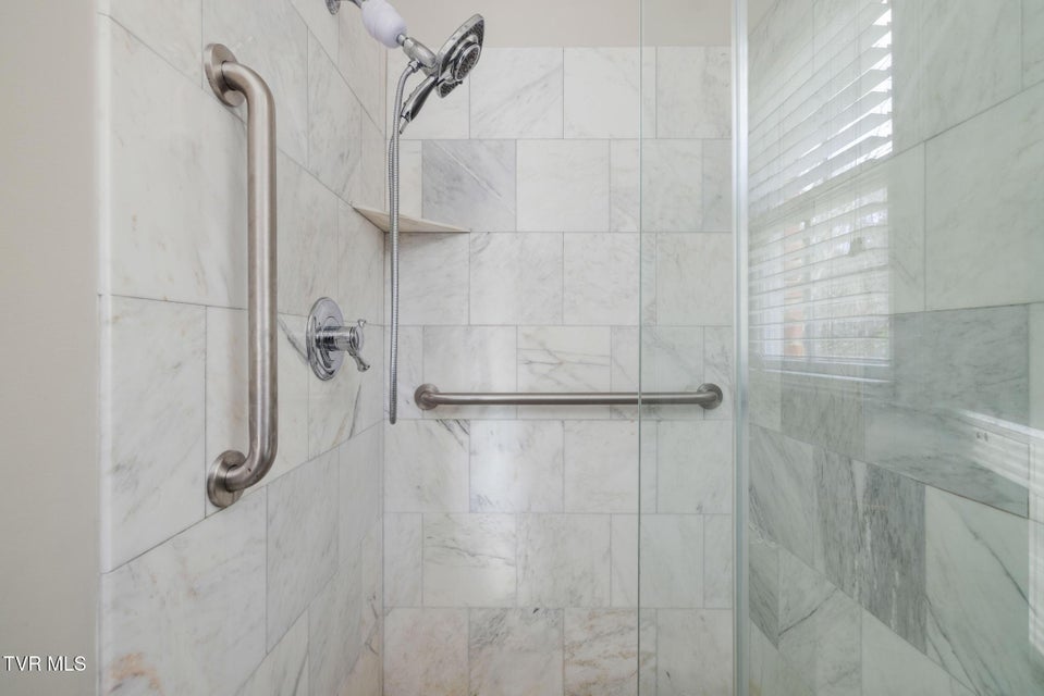 Photo #33: 1221 Radcliffe Avenue