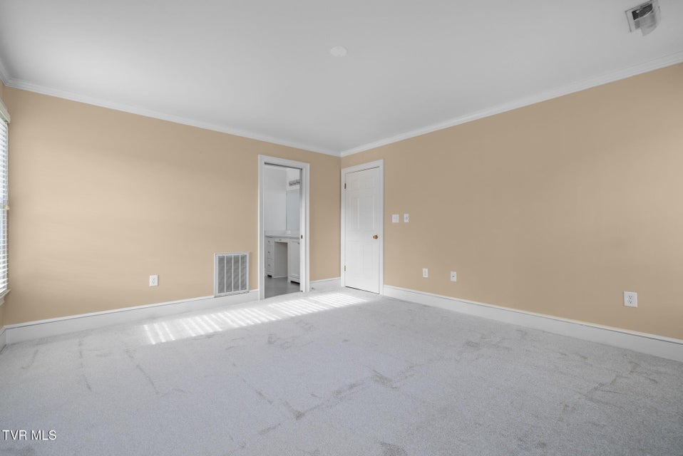 Photo #40: 1221 Radcliffe Avenue