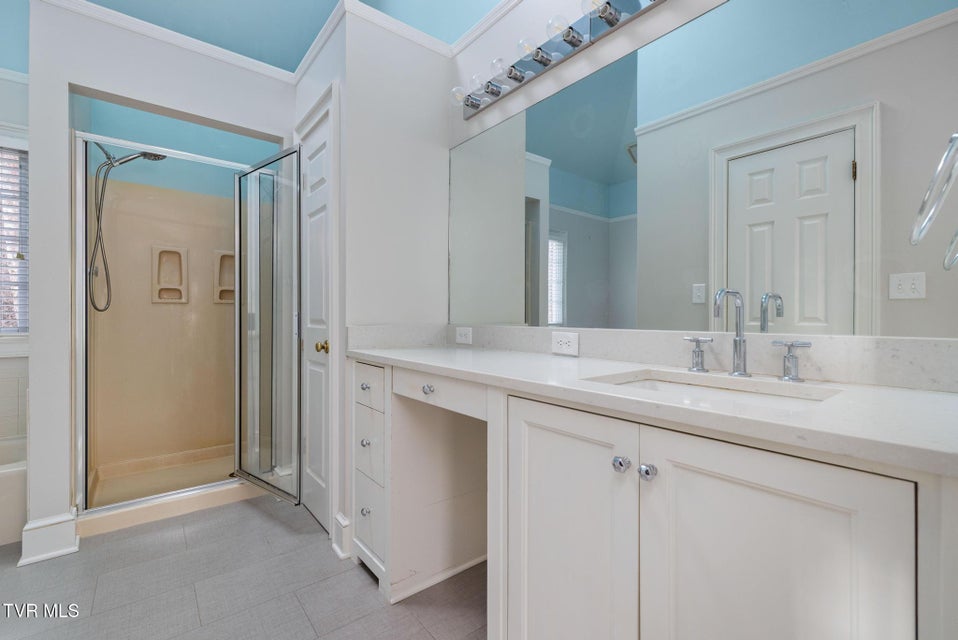 Photo #41: 1221 Radcliffe Avenue