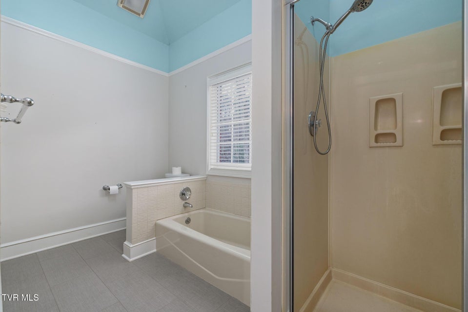 Photo #42: 1221 Radcliffe Avenue