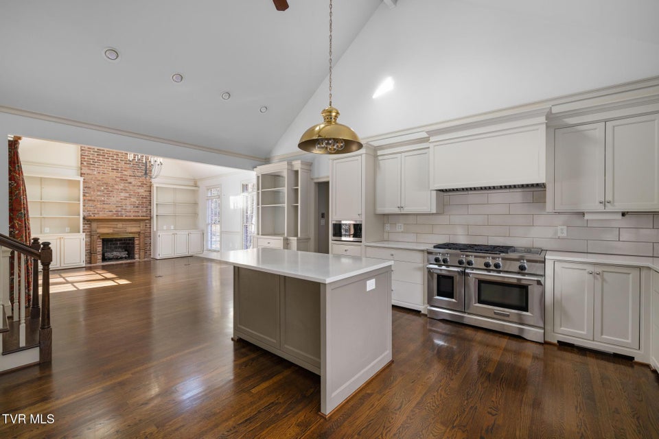 Photo #16: 1221 Radcliffe Avenue