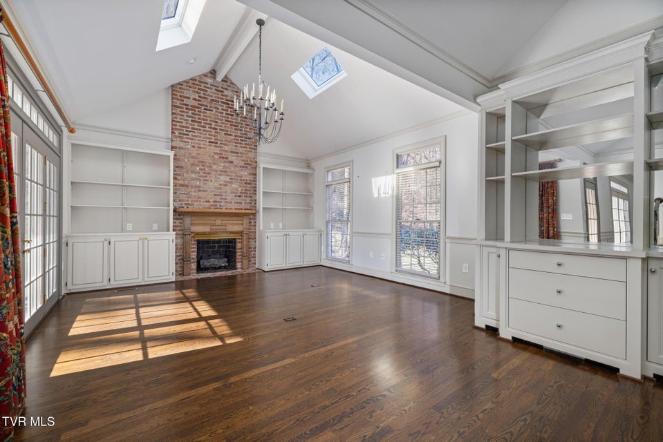 Photo #23: 1221 Radcliffe Avenue