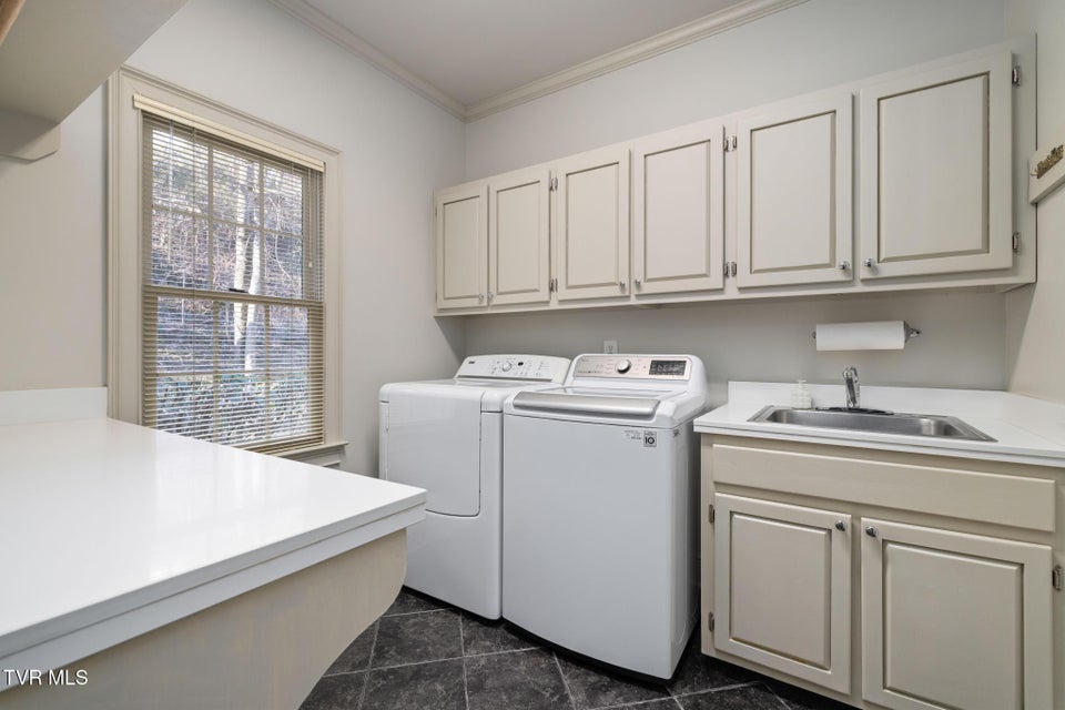 Photo #27: 1221 Radcliffe Avenue