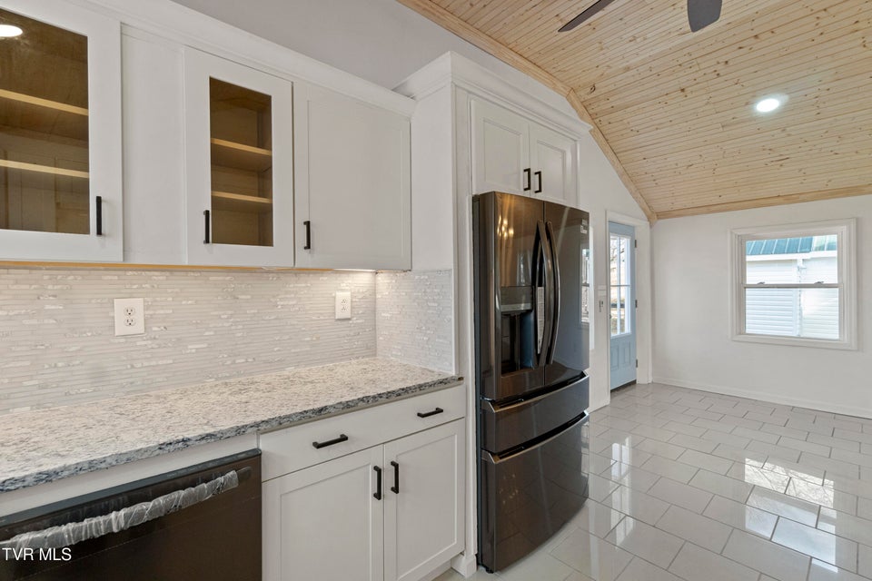 Photo #2: 152 Hemlock Street