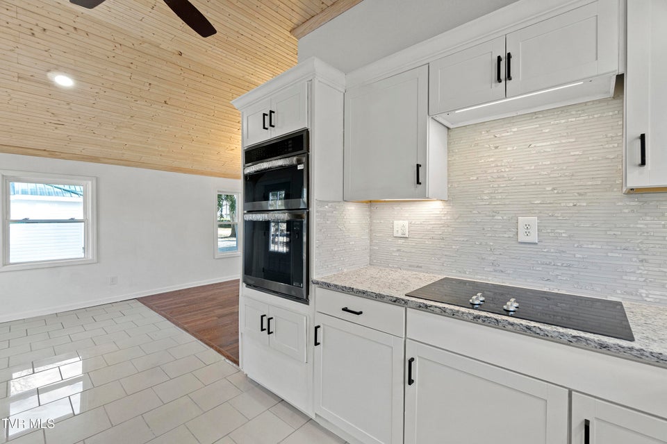 Photo #3: 152 Hemlock Street