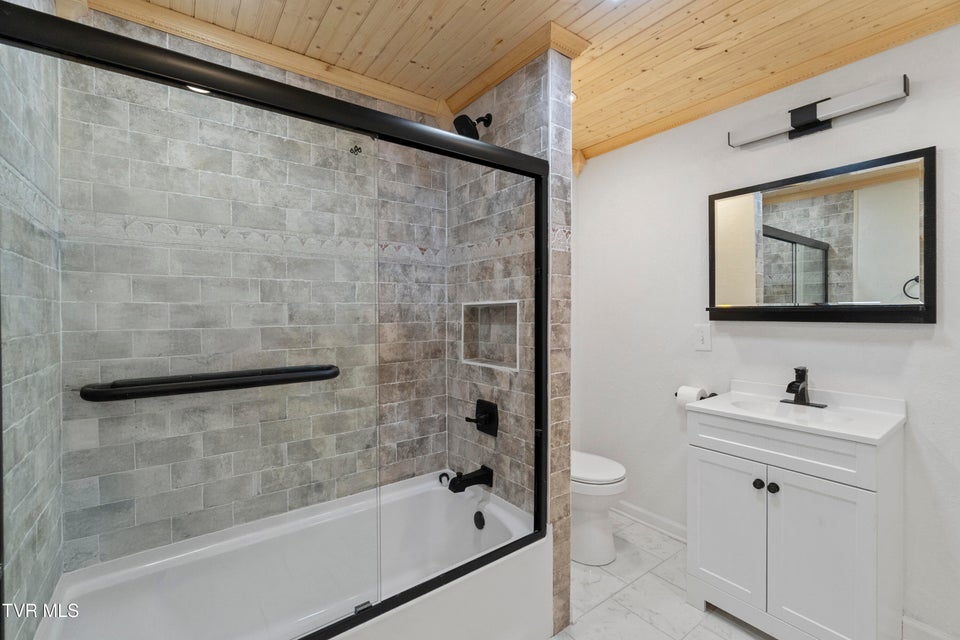 Photo #12: 152 Hemlock Street