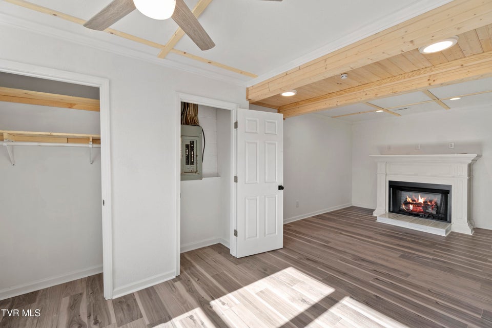 Photo #22: 152 Hemlock Street