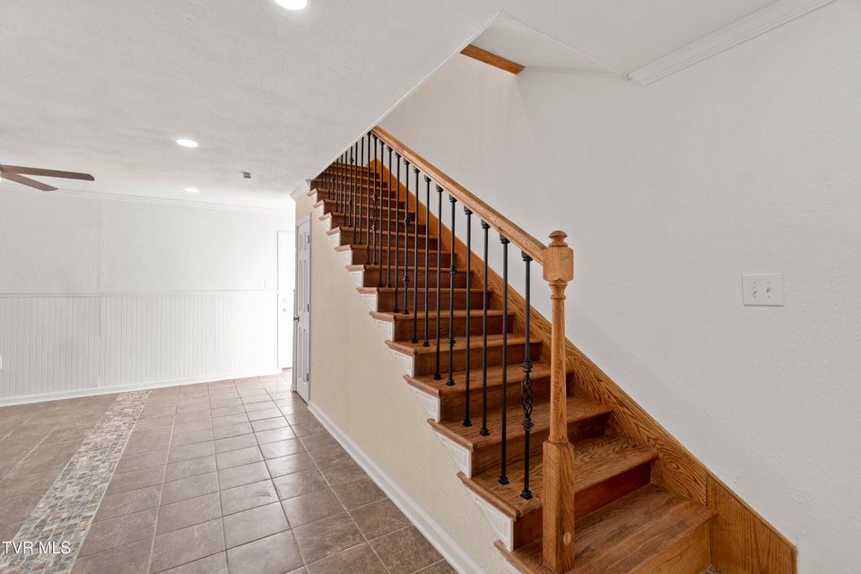 Photo #27: 152 Hemlock Street