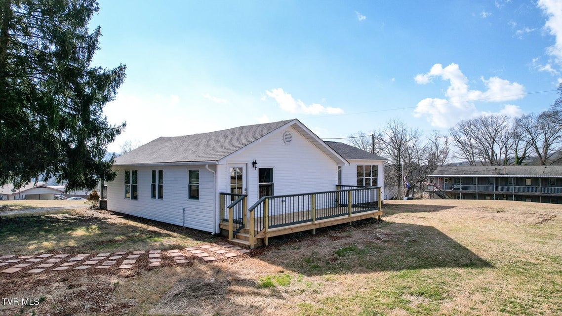 Photo #40: 152 Hemlock Street