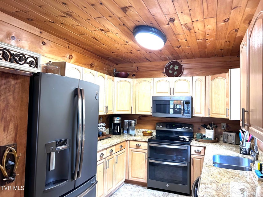 Photo #7: 171 Bankers Bend