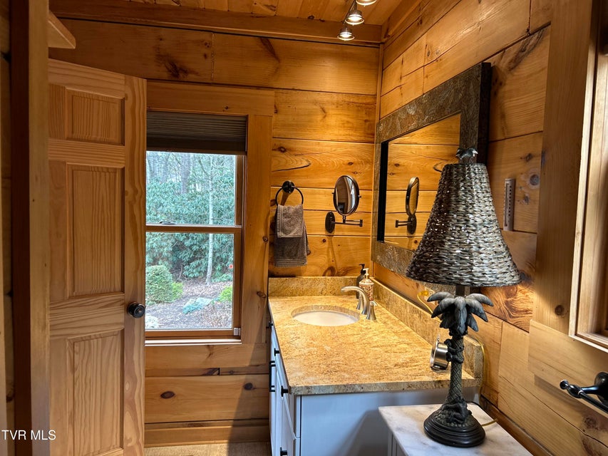 Photo #15: 171 Bankers Bend