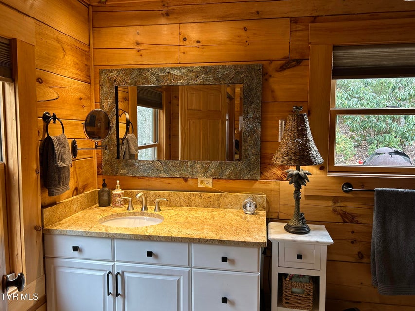 Photo #16: 171 Bankers Bend