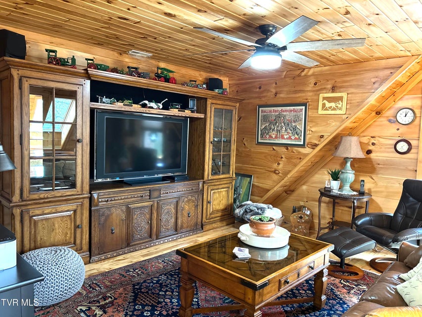 Photo #22: 171 Bankers Bend