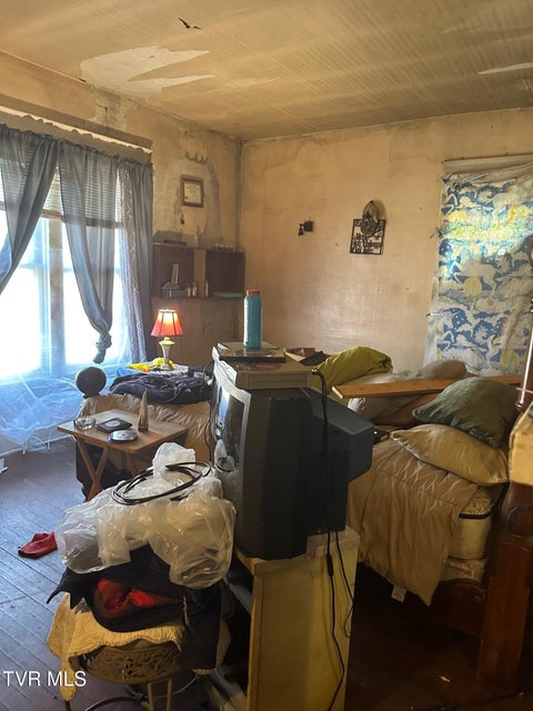 Photo #15: 1472 Roda Road