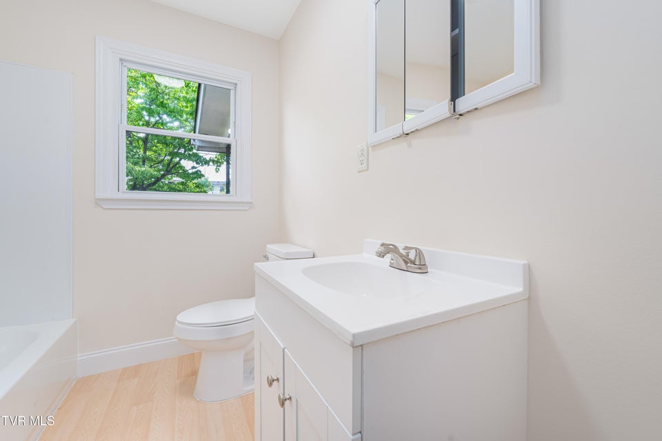 Photo #12: 705 Holston Avenue