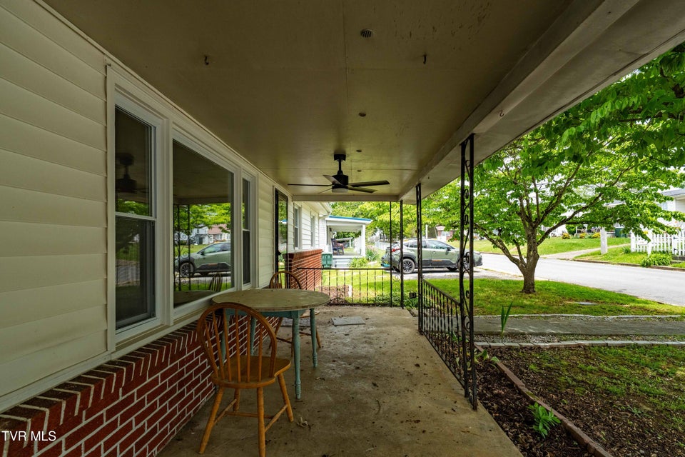 Photo #29: 705 Holston Avenue