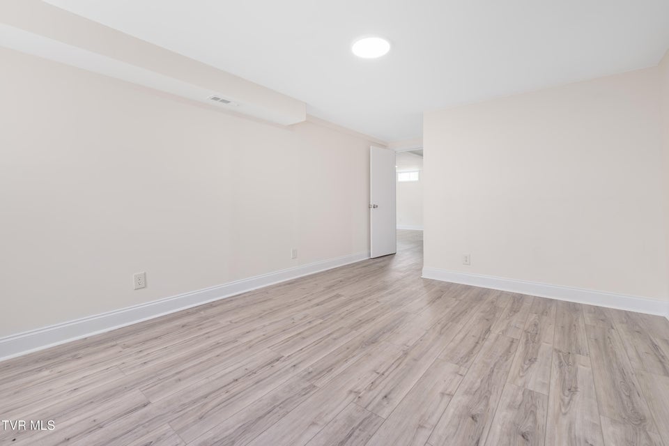 Photo #23: 705 Holston Avenue