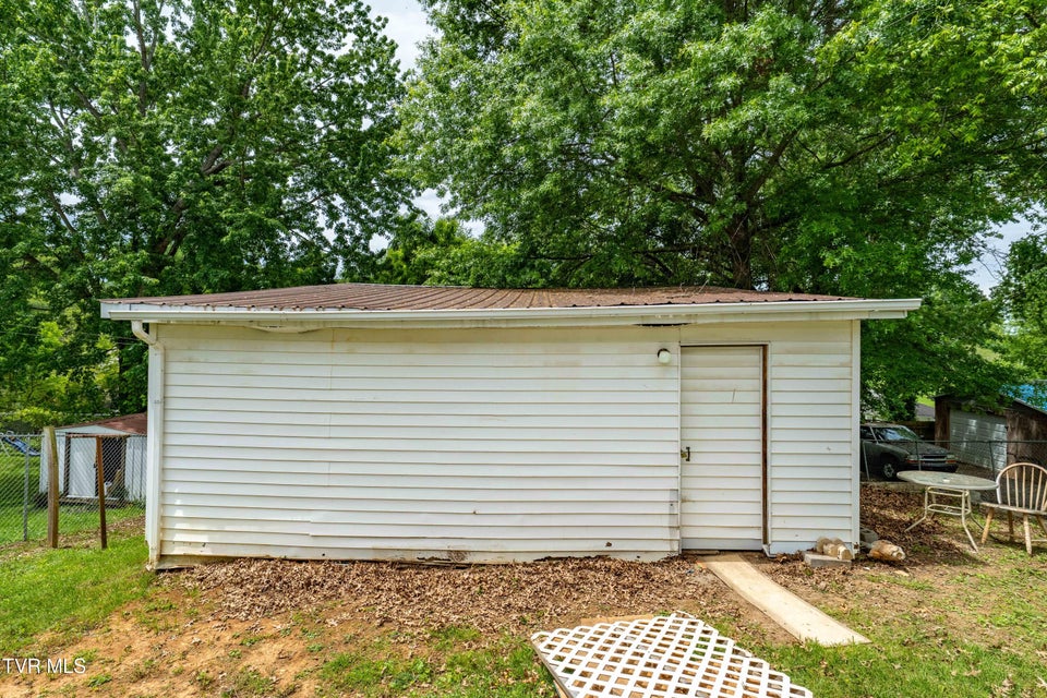 Photo #4: 705 Holston Avenue