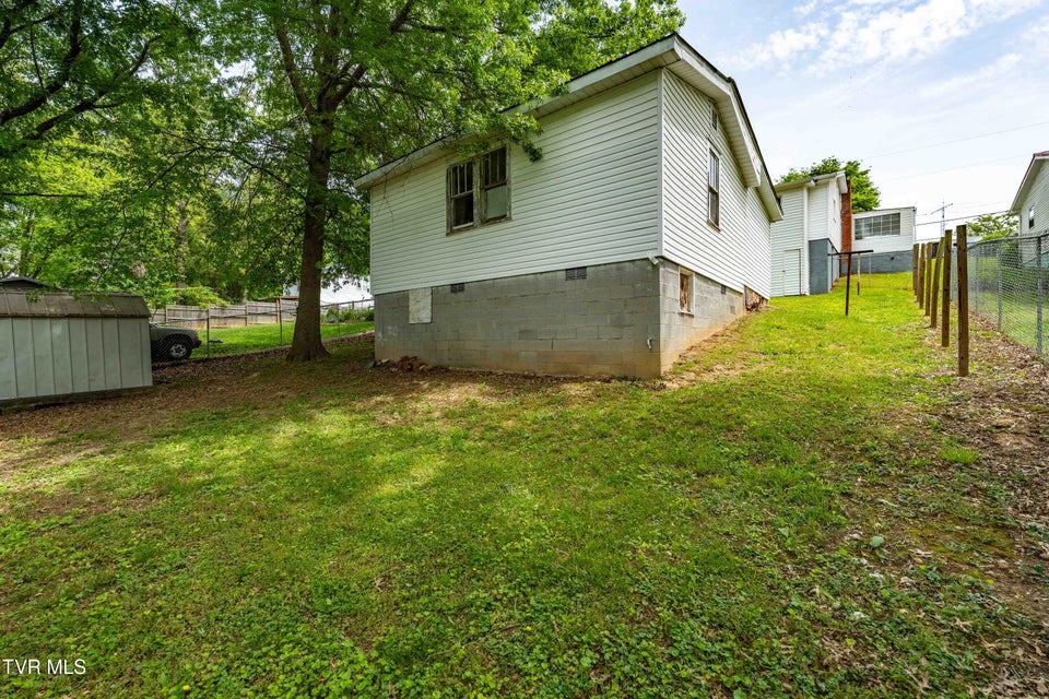 Photo #39: 705 Holston Avenue