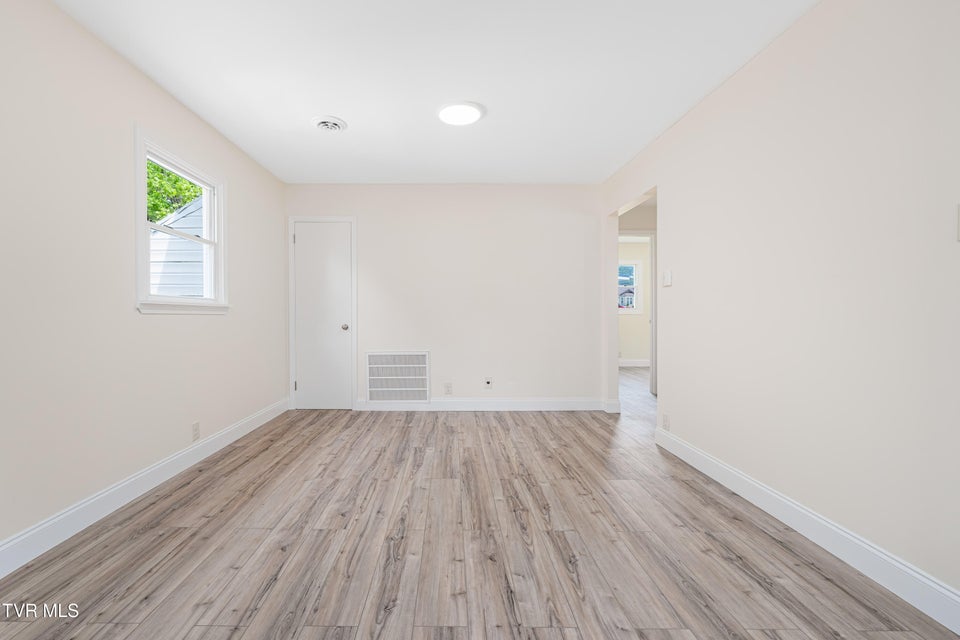 Photo #45: 705 Holston Avenue