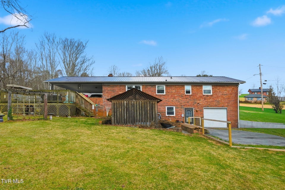 Photo #4: 591 Southview Drive