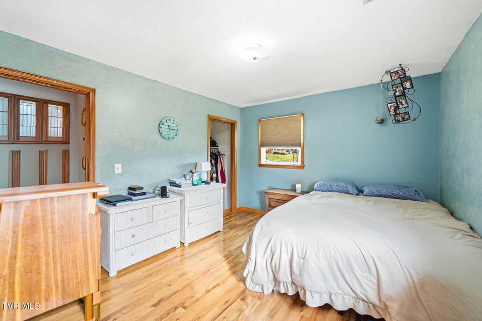 Photo #13: 591 Southview Drive