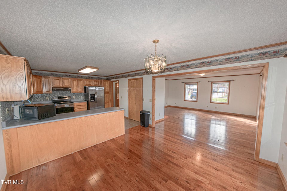 Photo #7: 414 Caleb Avenue