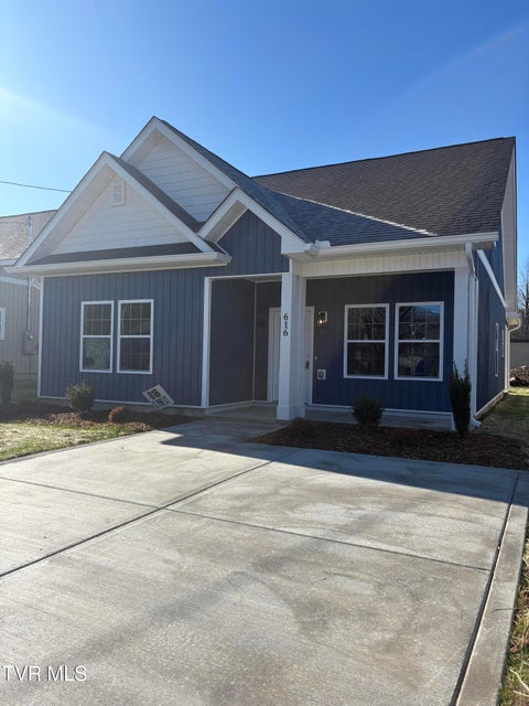 Photo #20: 616 Pine Street