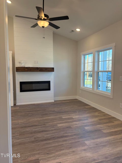 Photo #3: 616 Pine Street