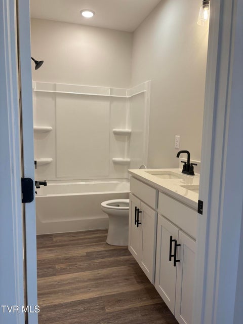 Photo #6: 616 Pine Street