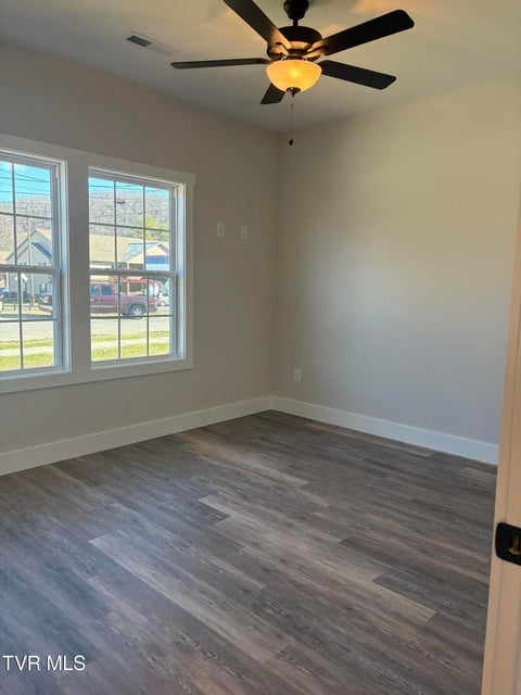 Photo #9: 616 Pine Street