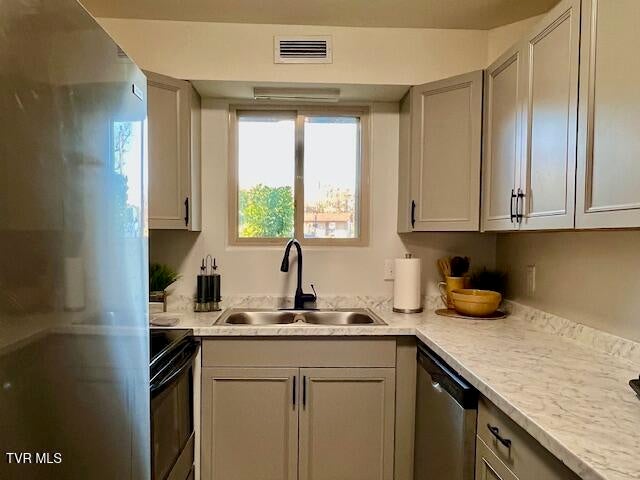 Photo #12: 1225 Carriage Circle