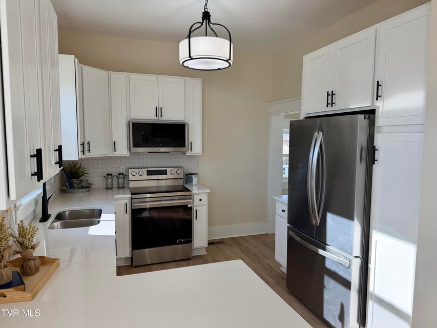 Photo #16: 908 Weaver Pike