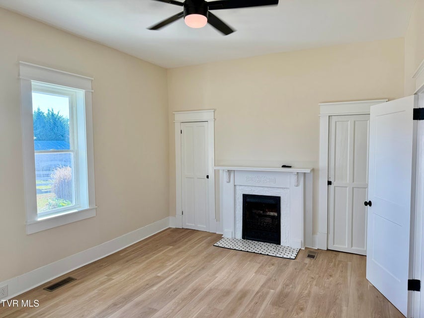 Photo #29: 908 Weaver Pike