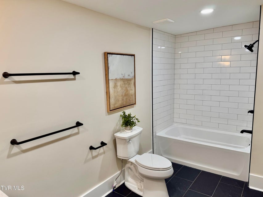 Photo #35: 908 Weaver Pike