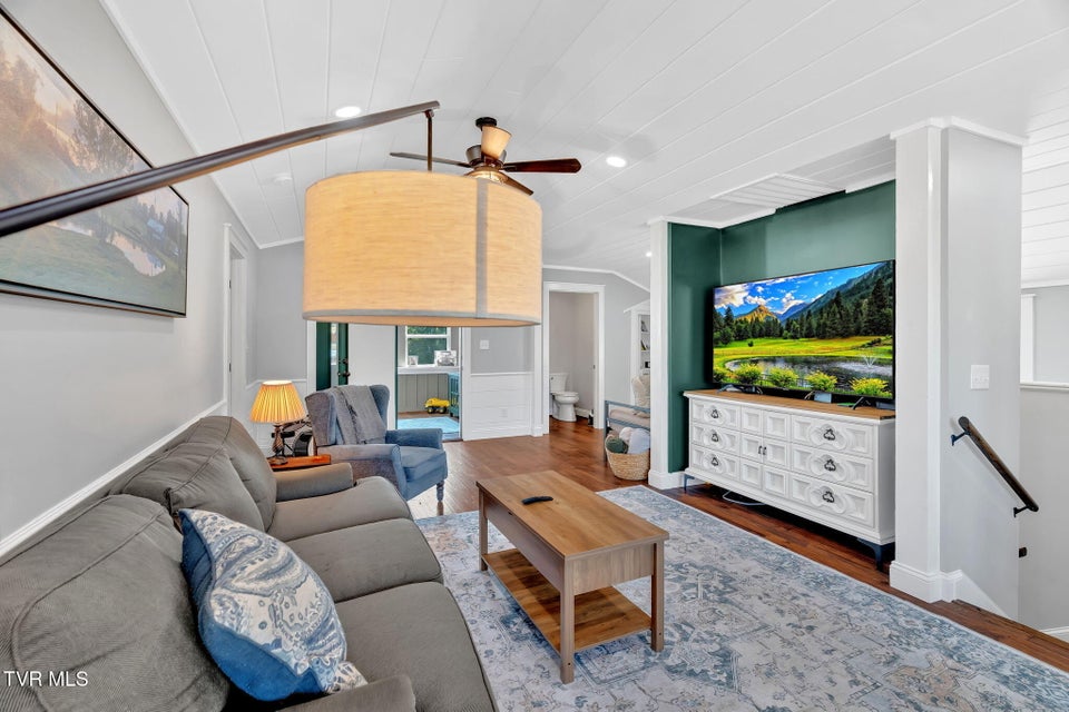 Photo #9: 118 Ellis Lane