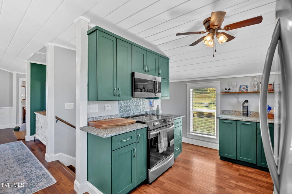 Photo #17: 118 Ellis Lane