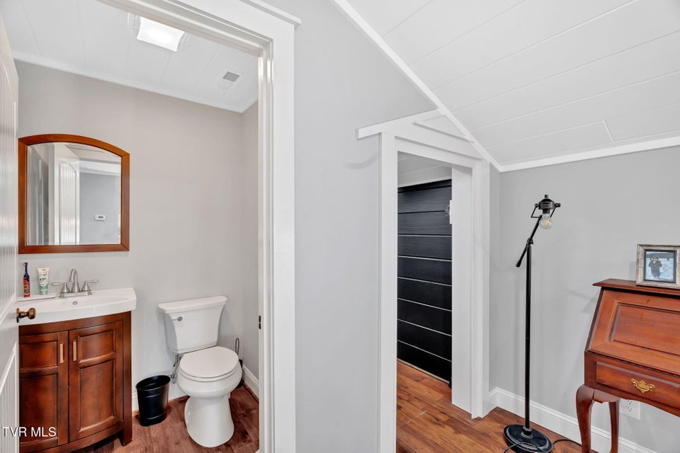 Photo #32: 118 Ellis Lane