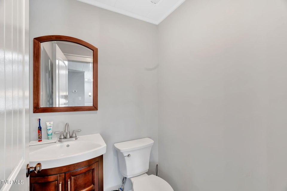 Photo #34: 118 Ellis Lane