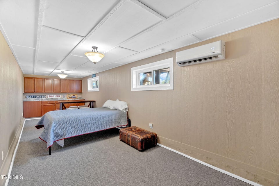 Photo #44: 118 Ellis Lane