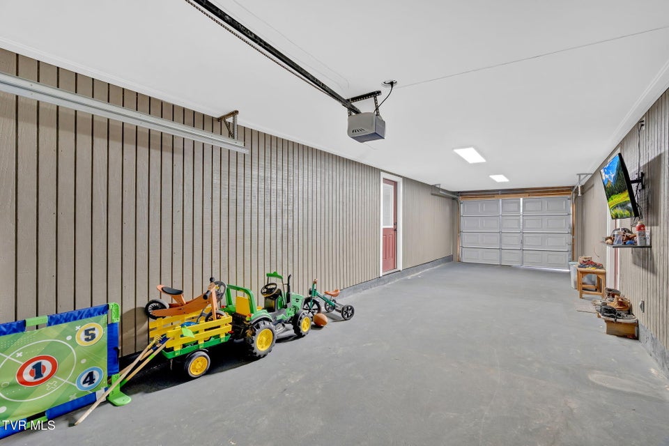 Photo #48: 118 Ellis Lane